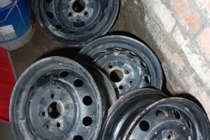 Продам диски R13 для Hyundai Accent