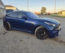 Infiniti QX70, 