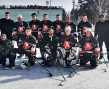 Волевая победа: Феникс-Ю победил в чемпионате Заречного по хоккею