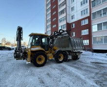 Организована механизированная уборка придомовых территорий