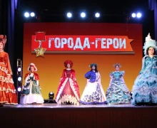 В Белоярском районном Доме культуры состоялся долгожданный XXX-й районный конкурс красоты и таланта «Берегиня — 2025», посвящённый Году Защитника Отечества