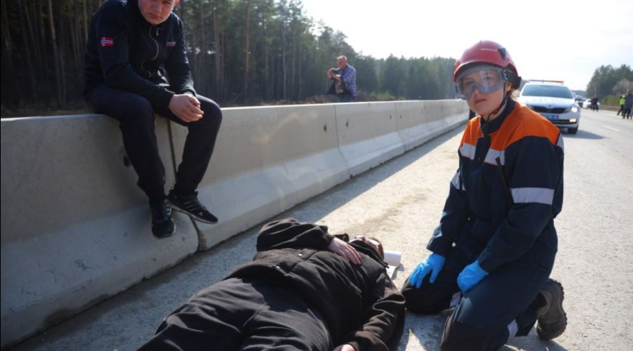 На трассе М-12 под Белоярским прошли масштабные учения МЧС
