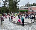 Около ТЮЗа закончили ремонтировать амфитеатр и обновили его детским праздником