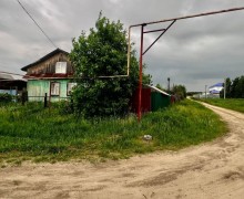 Продаётся дом с баней, гаражом и участком 20 соток в деревне Чернобровкино