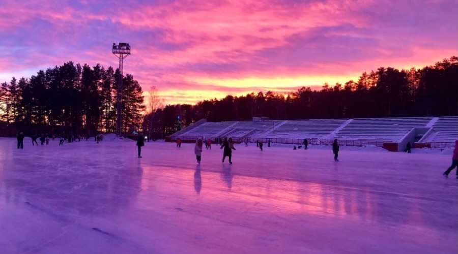 В среду, 12 марта прокат коньков на Электроне работает последний день⏳