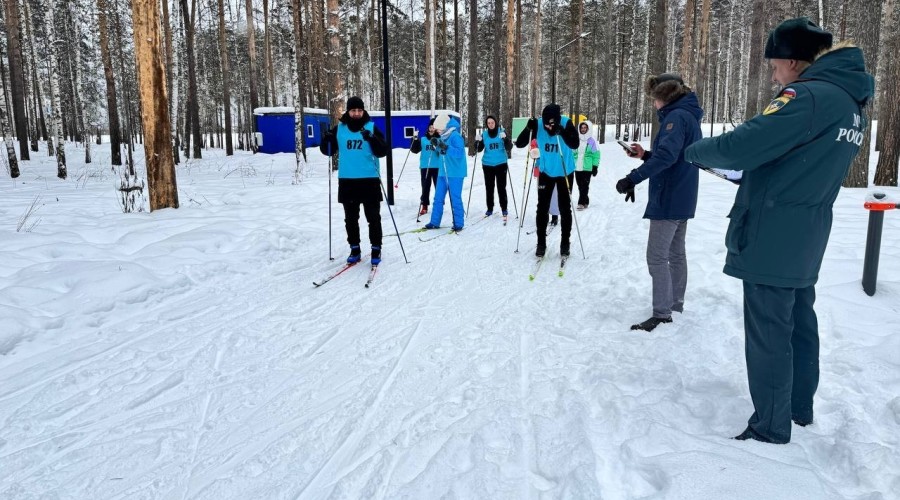 В Заречном состоялись лыжные гонки среди команд 59 пожарно-спасательного отряда