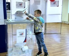 Юные зареченцы вместе с родителями посетили избирательные участки