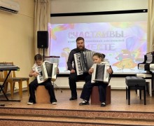 В Белоярской детской музыкальной школе прошёл концерт семейных ансамблей под названием «Счастливы вместе»