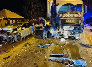 Автоинспекторы выясняют обстоятельства дорожно-транспортного происшествия в поселке Белоярский