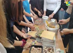 Школьники Заречного освоили мозаику на мастер-классе студентов БМТ