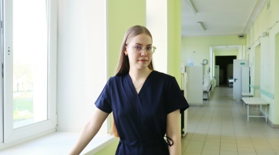 Будущий врач: студентка УГМУ проходит практику в МСЧ №32