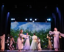 В Белоярском районном Доме культуры состоялся долгожданный XXX-й районный конкурс красоты и таланта «Берегиня — 2025», посвящённый Году Защитника Отечества