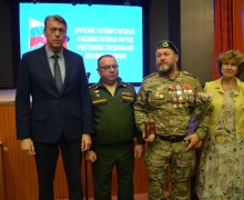В Белоярском районе вручили государственные и ведомственные награды участникам СВО