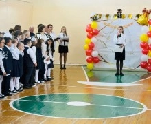 День знаний в Заречном: сотрудники ГИБДД поздравили школьников и напомнили о безопасности