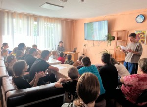 Волонтёры Заречного провели для воспитанников детдома урок финансовой грамотности