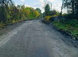 На улице Коммунаров в Заречном начался ремонт