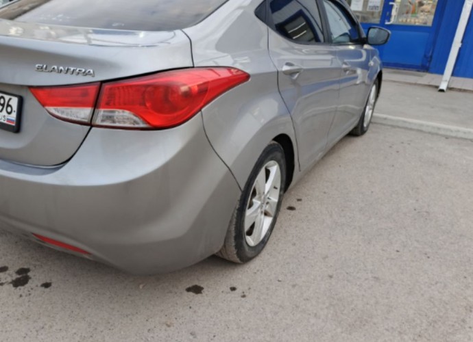 Hyundai Elantra, 