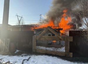Пожар в садовом товариществе «Электрон»: загорелись дом и сарай