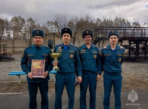 В Заречном прошел смотр-конкурс на звание Лучшее звено газодымозащитной службы Белоярского пожарно-спасательного гарнизона