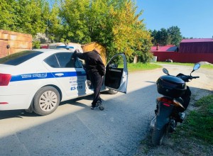 В Белоярском оштрафован пенсионер, управлявший скутером без водительских прав