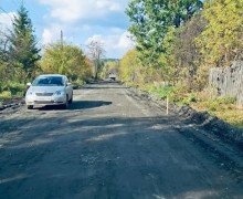 На улице Коммунаров в Заречном начался ремонт
