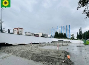 В Заречном продолжается возведение скейт-парка