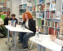 Зареченская писательница Наталья Бакирова встретилась со школьниками в обновлённом библиотечном центре