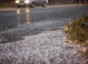 Сильные дожди,мокрый снег ожидаются местами на территории Свердловской области 10 и ночью 11 апреля