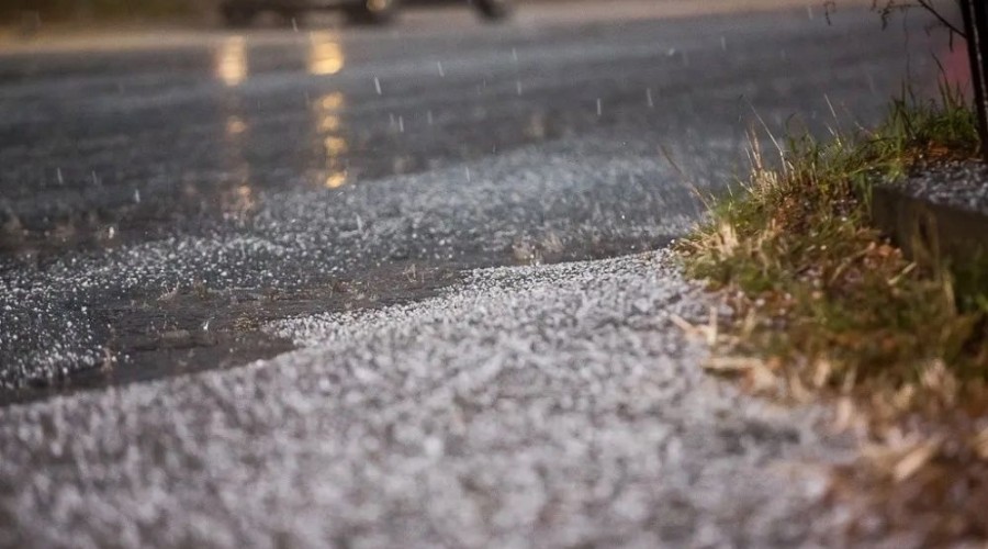 Сильные дожди,мокрый снег ожидаются местами на территории Свердловской области 10 и ночью 11 апреля