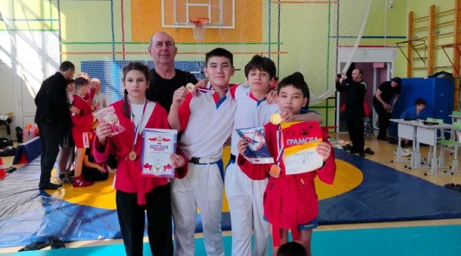 Самбисты СШ Десантник снова завоёвывают медали