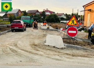 В деревне Боярке продолжаются работы по благоустройству территории за клубом