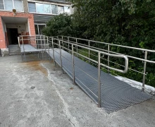 В нынешнем году управляющие компании Заречного продолжат устанавливать пандусы для маломобильных людей