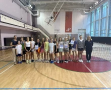 Зареченские теннисисты успешно сыграли с новоуральцами