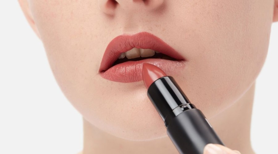 Студенты УрФУ разработали помаду для снижения тяги к курению