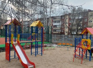 В школе №3 появилась детская площадка, которую готовили три года⏳