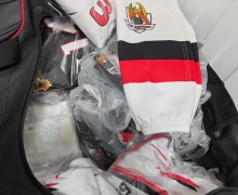 Хоккейный корт во дворе Курчатова, 29 и 31 сегодня торжественно открыли - он практически новый!