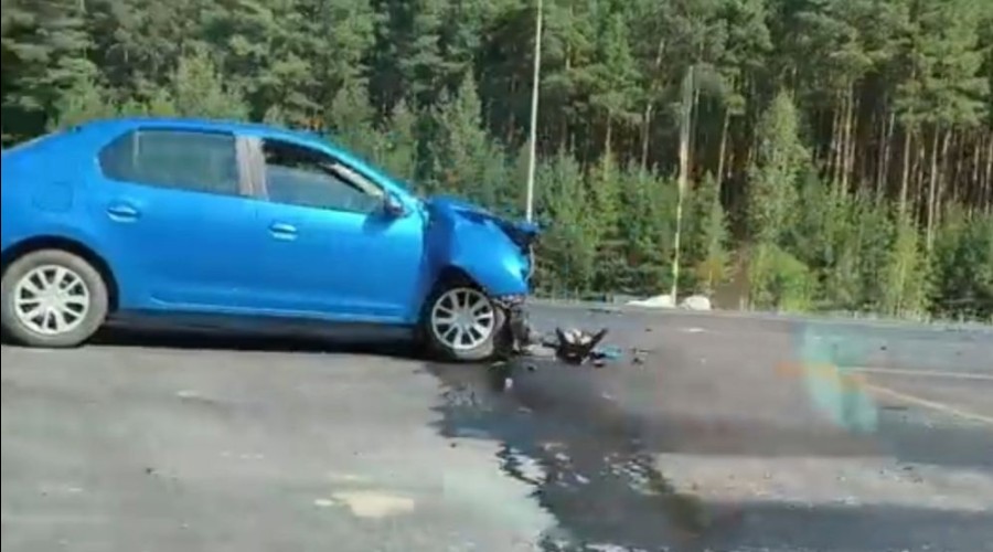 Авария на новой трассе Екатеринбург-Тюмень в районе поворота на Курманку