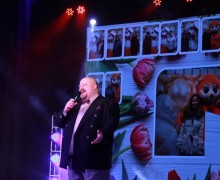 В преддверии Международного женского дня в Белоярском районном Доме культуры прошёл праздничный концерт для сотрудниц администрации Белоярского муниципального округа