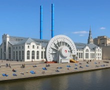 В Москве установили памятник садовой лопатке