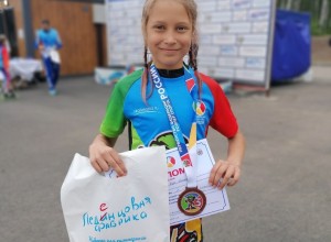 БРОНЗУ ЗАВОЕВАЛА юная зареченка КИРА ИСАКОВА на Чемпионате и Первенстве России по роллерспорту