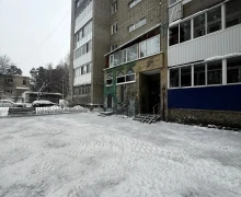 Осуществляется механизированная очистка и вывоз снега с придомовой территории