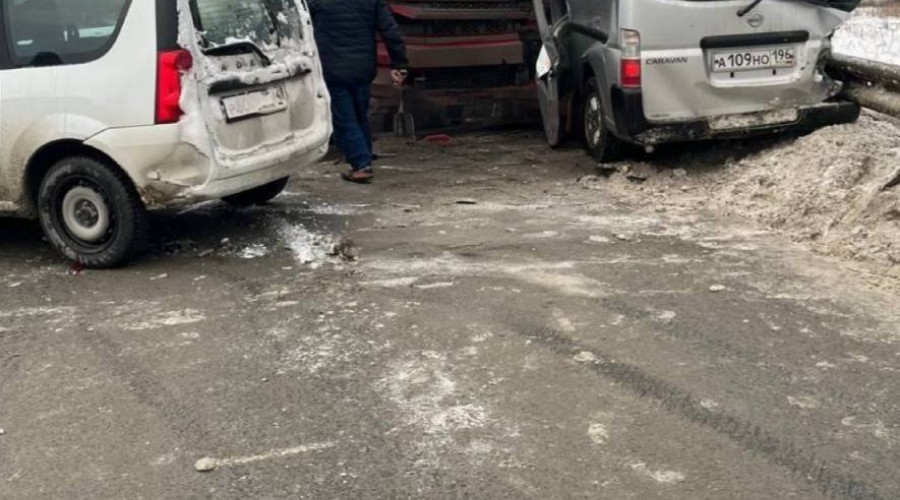 На выезде на бетонку произошло ДТП