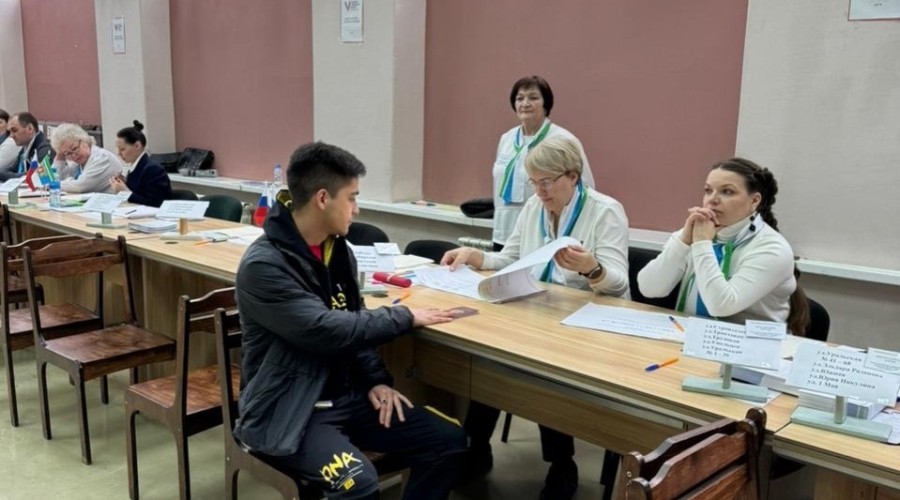 Председатель молодёжного совета при главе Белоярского городского округа Вадим Дядюшко принял участие в выборах президента Российской Федерации