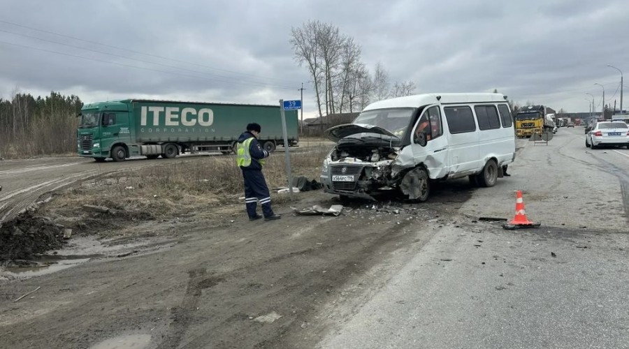 В Заречном устанавливают обстоятельства ДТП с тремя пострадавшими на трассе Екатеринбург-Тюмень