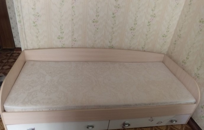Продам кровать в хорошем состоянии