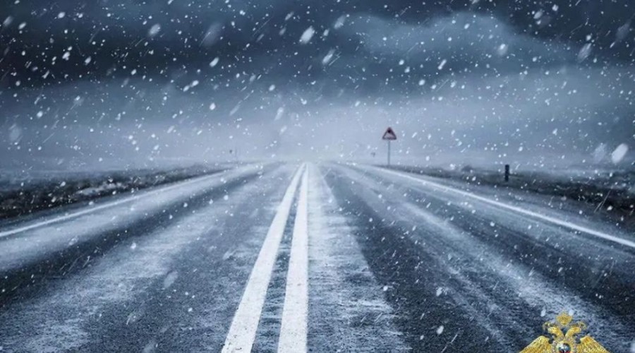 ГИБДД Свердловской области советует не спешить с заменой зимней резины и отложить поездки на мотоциклах