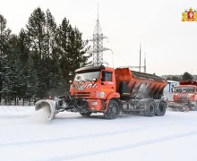Почти 200 единиц техники расчищали региональные дороги в канун Нового года и новогоднюю ночь