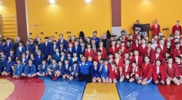 Наши самбисты одержали очередную победу