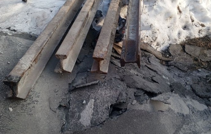 Продам рельсы б/у, 4 штуки