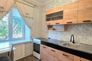 Продаётся двухкомнатная квартира 45 кв. м на Комсомольской, 5